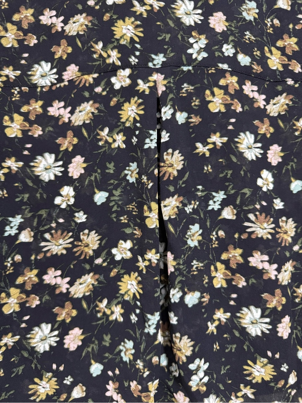 Sanctuary Black Floral Long-Sleeve Buttoned Blouse - Picture 5 of 8